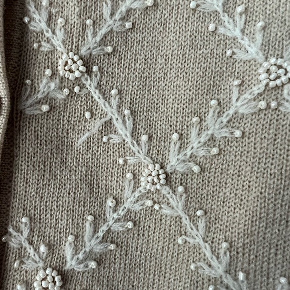 Talbots 100% wool cardigan/sweater - Picture 3 of 7